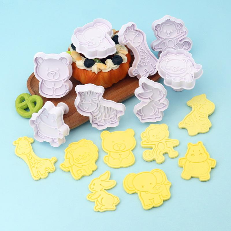 4個入り動物型クッキーカッターセット - プラスチック製ビス - Kitchen Kids Baking Set のレビューと価格